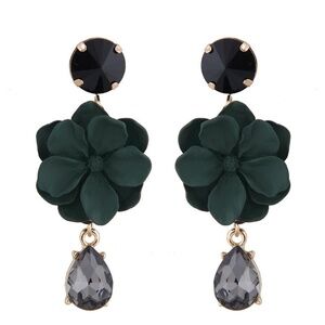 *LEANDRA* Dk. Green Flower Gem Dangle Earrings